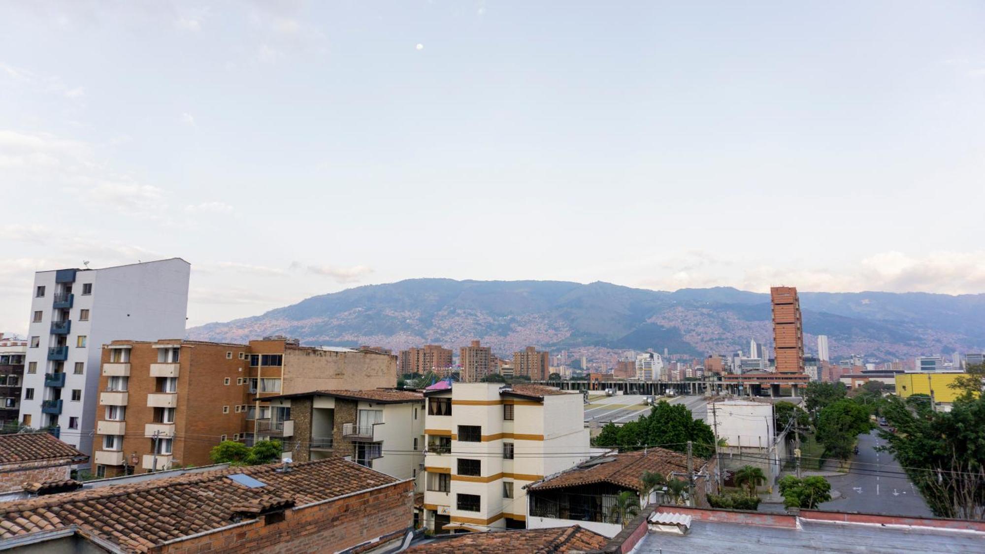 Selva House Bed and Breakfast Medellín Buitenkant foto